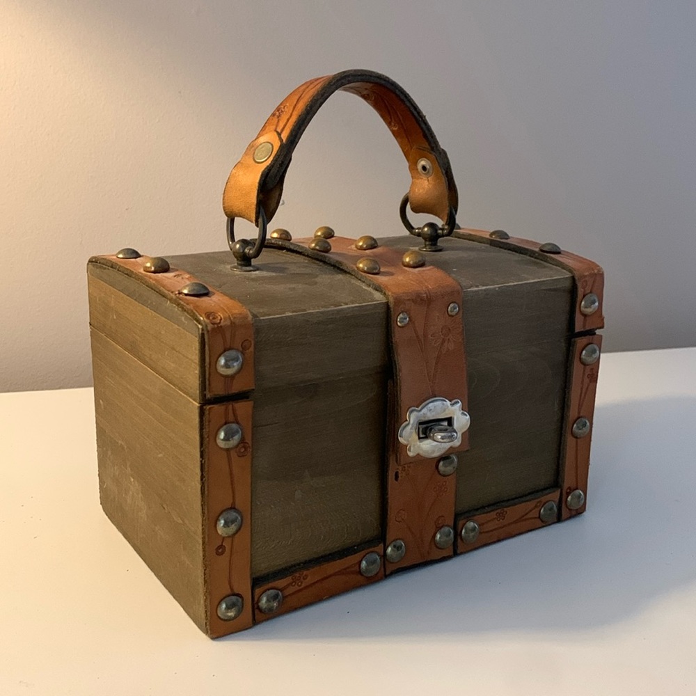Vintage wooden 1970s box purse